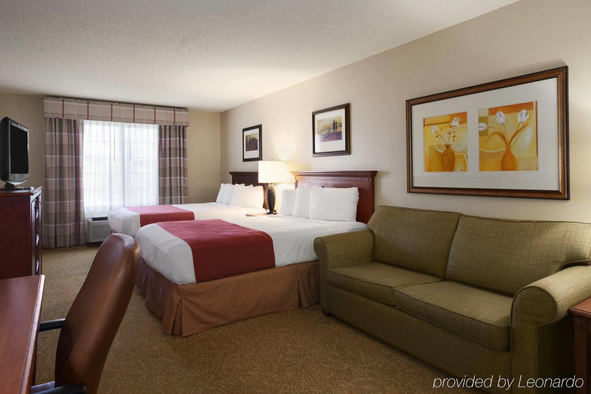Country & By Radisson Waterpark Hotel 2*